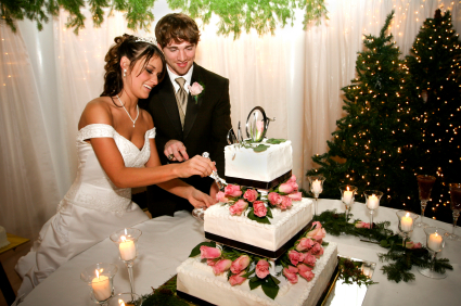 Choosing creative wedding cakes designs is increasingly popular, even including waterfalls and cascade novelty designs Choosing creative wedding cakes designs is increasingly popular, even including waterfalls and cascade novelty designs
